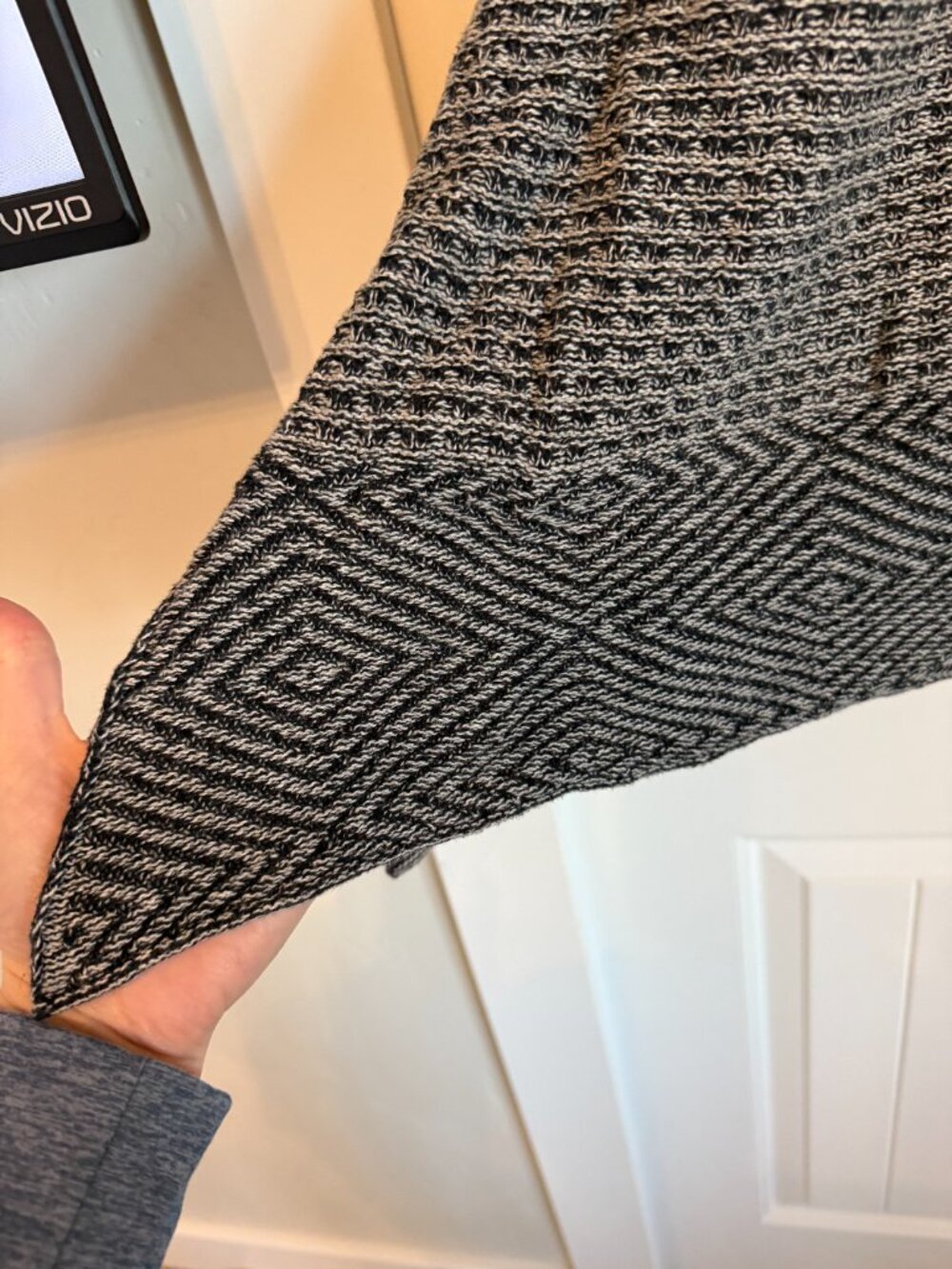 Eight Eight Eight grey cowl neck tunic sweater. Size XL - Picture 4 of 8